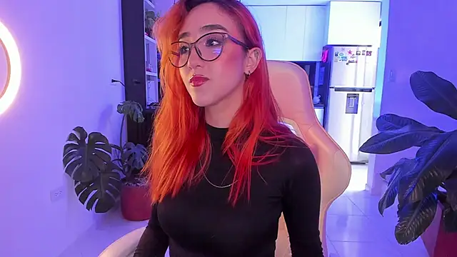 Snapshot of MelodieRoy chatting on 03/04/26, 09:10 MelodieRoy online show from 03/04/26, 09:10