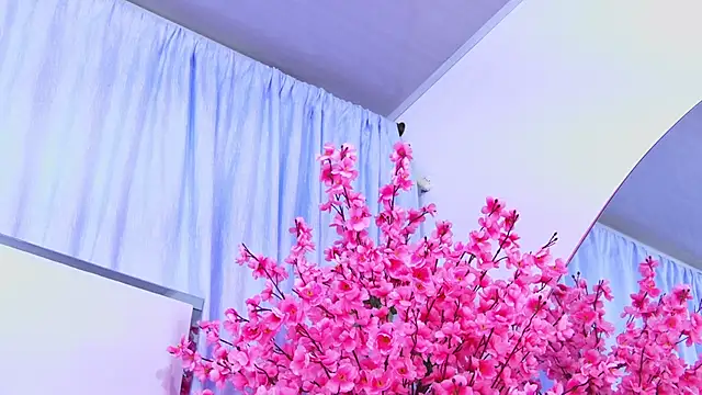 AlliciaKim online show from 04/28/26, 12:32