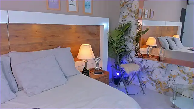 EmaBakker online show from 11/22/25, 12:37