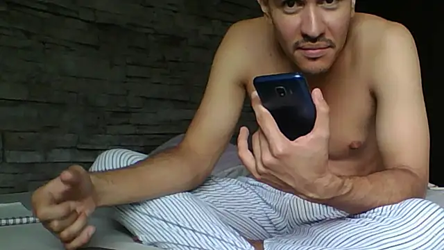 Sexylatin64 online show from 04/15/26, 03:52