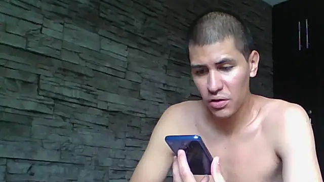 Snapshot of Sexylatin64 chatting on 06/17/26, 03:57 Sexylatin64 online show from 06/17/26, 03:57