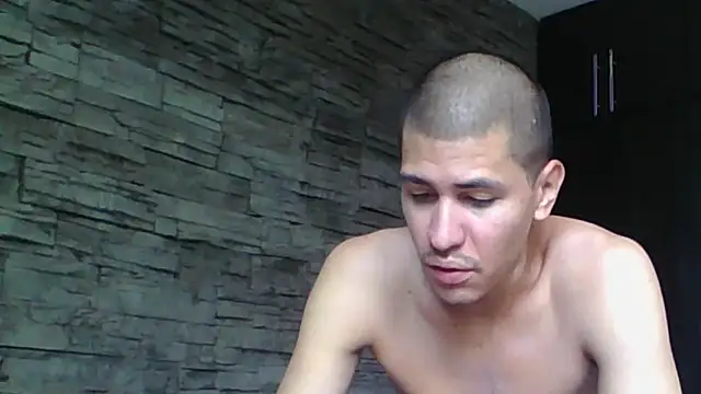 Snapshot of Sexylatin64 chatting on 07/03/26, 03:29 Sexylatin64 online show from 07/03/26, 03:29