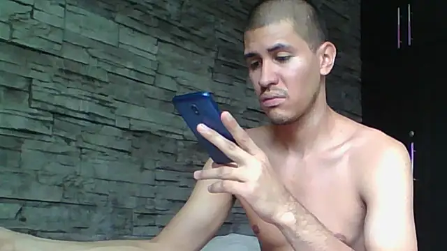 Snapshot of Sexylatin64 chatting on 07/06/26, 03:03 Sexylatin64 online show from 07/06/26, 03:03