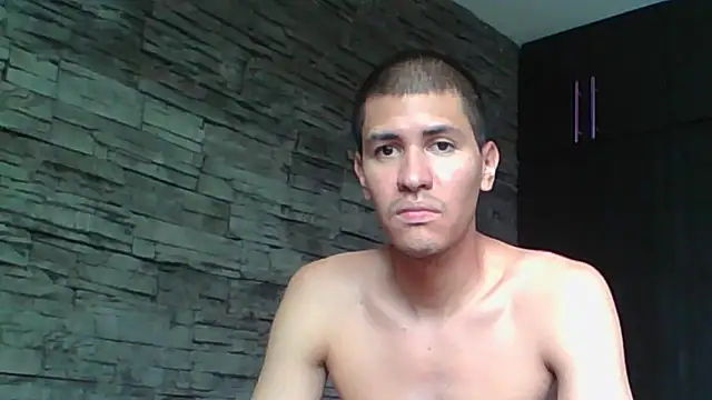 Snapshot of Sexylatin64 chatting on 07/17/26, 04:12 Sexylatin64 online show from 07/17/26, 04:12