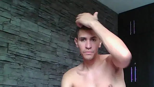 Snapshot of Sexylatin64 chatting on 08/01/26, 08:19 Sexylatin64 online show from 08/01/26, 08:19