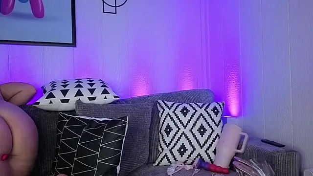 lucyallen4201 online show from 09/26/25, 11:36