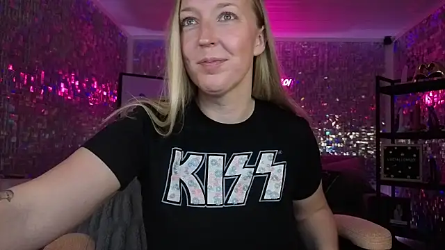 lucyallen4201 online show from 01/13/26, 12:10