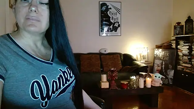 Snapshot of mandaloriangirls chatting on 02/14/26, 06:37 mandaloriangirls online show from 02/14/26, 06:37