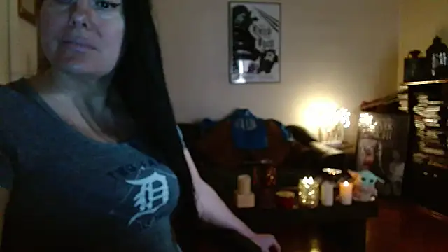 Snapshot of mandaloriangirls chatting on 03/11/26, 08:04 mandaloriangirls online show from 03/11/26, 08:04