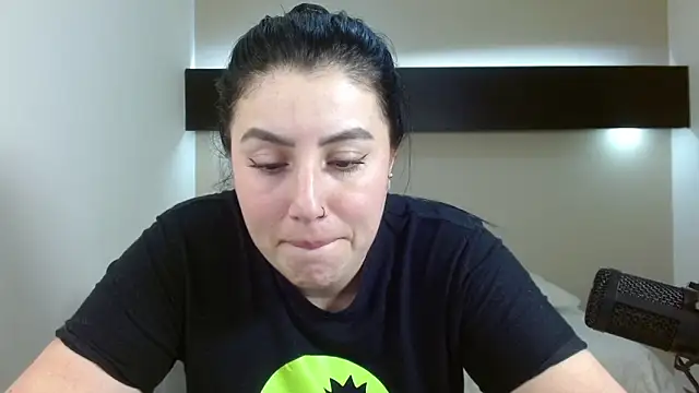 Snapshot of Bantonia chatting on 03/23/25, 05:54 Bantonia online show from 03/23/25, 05:54