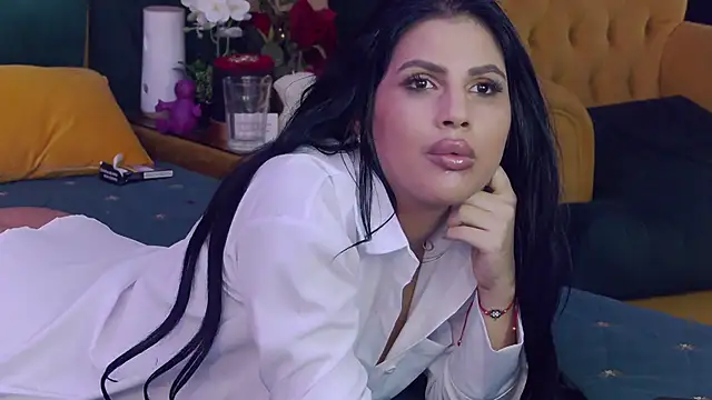 Snapshot of GiuliaHarvey chatting on 03/22/25, 03:41 GiuliaHarvey online show from 03/22/25, 03:41