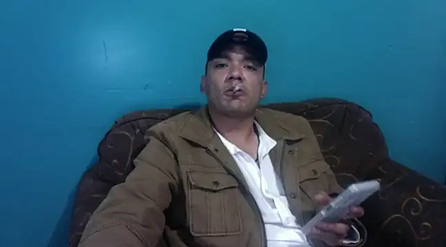 Snapshot of TUMORENO1 chatting on 01/19/25, 01:00 TUMORENO1 online show from 01/19/25, 01:00