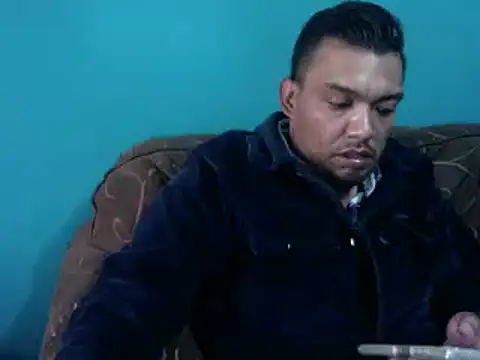 Snapshot of TUMORENO1 chatting on 03/11/25, 10:20 TUMORENO1 online show from 03/11/25, 10:20