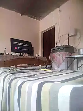 Snapshot of pura43 chatting on 02/19/25, 10:45 pura43 online show from 02/19/25, 10:45