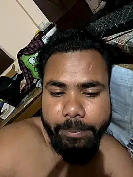 Snapshot of pura43 chatting on 10/03/25, 06:16 pura43 online show from 10/03/25, 06:16