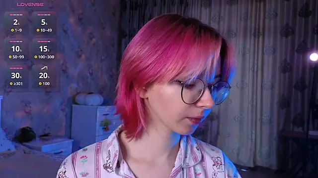 Snapshot of Nora_Failure chatting on 10/06/25, 06:11 Nora Failure online show from 10/06/25, 06:11