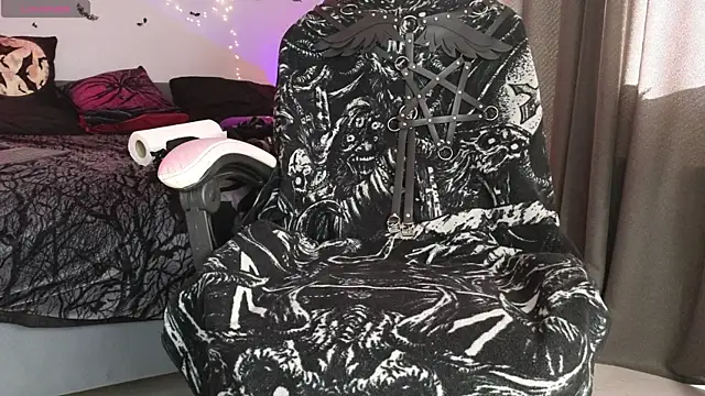 Devil s bride online show from 06/19/26, 04:22