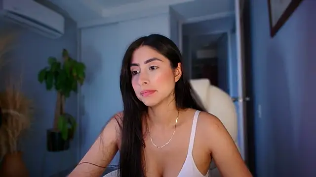 auroracaruso11 online show from 09/24/25, 10:24