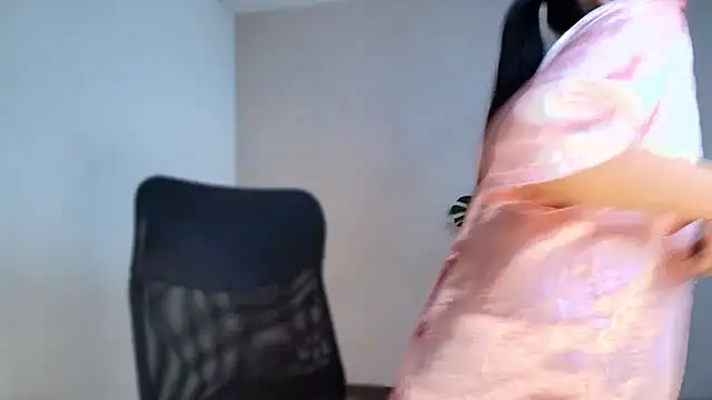 auroracaruso11 online show from 01/13/26, 07:30