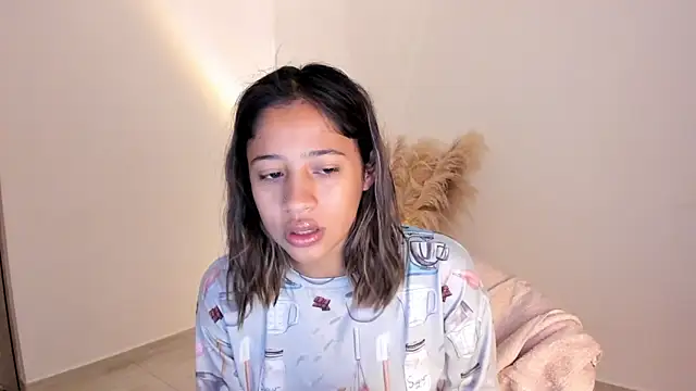 amelie murphy  online show from 11/20/25, 01:22