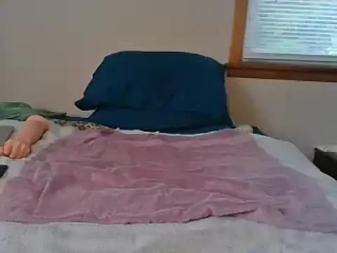 Snapshot of hootmon@xh chatting on 09/12/25, 06:08 hootmonxh online show from 09/12/25, 06:08