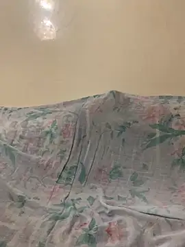 Snapshot of Layla-daloua chatting on 09/23/25, 05:49 Layla-daloua online show from 09/23/25, 05:49