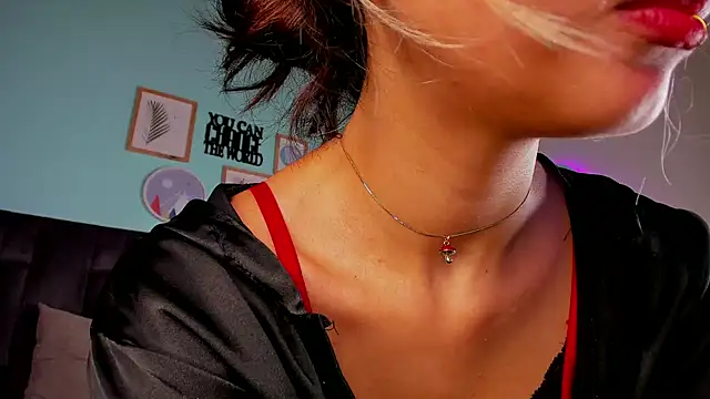 ParisFox  online show from 01/16/25, 01:48