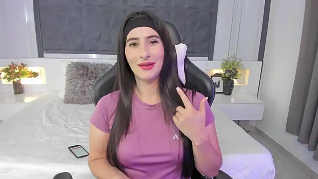 SaraGomez1 online show from 11/13/25, 01:54