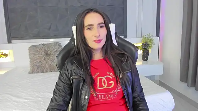 Snapshot of SaraGomez1 chatting on 01/05/26, 05:27 SaraGomez1 online show from 01/05/26, 05:27