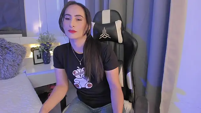 Snapshot of SaraGomez1 chatting on 02/11/26, 03:39 SaraGomez1 online show from 02/11/26, 03:39