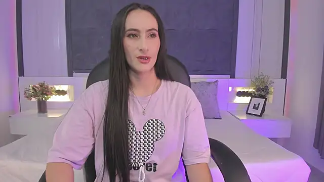 Snapshot of SaraGomez1 chatting on 03/06/26, 01:07 SaraGomez1 online show from 03/06/26, 01:07