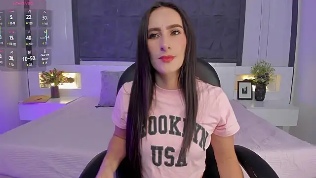 Snapshot of SaraGomez1 chatting on 03/13/26, 01:40 SaraGomez1 online show from 03/13/26, 01:40