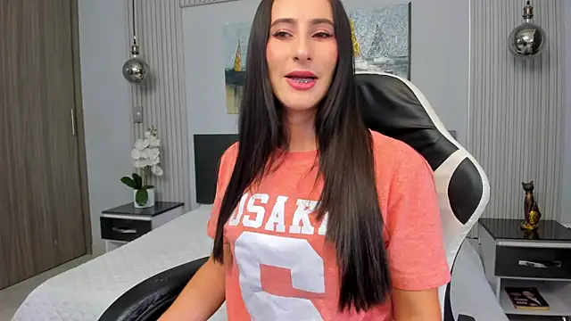 Snapshot of SaraGomez1 chatting on 05/19/26, 12:55 SaraGomez1 online show from 05/19/26, 12:55