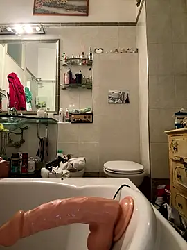 Snapshot of gianluca75gggggggh chatting on 01/10/26, 08:10 gianluca75gggggggh online show from 01/10/26, 08:10