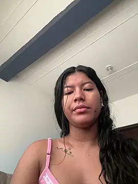 Snapshot of NiaBlanco chatting on 11/05/25, 12:49 NiaBlanco online show from 11/05/25, 12:49