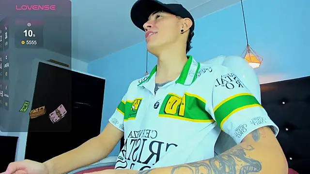 Lobo 17  online show from 12/04/25, 03:49