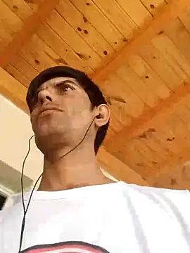 Snapshot of davicitos chatting on 02/12/26, 07:09 davicitos online show from 02/12/26, 07:09