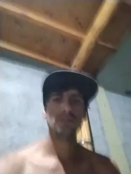 Snapshot of davicitos chatting on 02/20/26, 12:29 davicitos online show from 02/20/26, 12:29