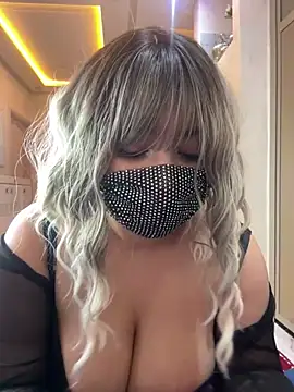 Snapshot of belquiis chatting on 01/03/25, 05:06 belquiis online show from 01/03/25, 05:06