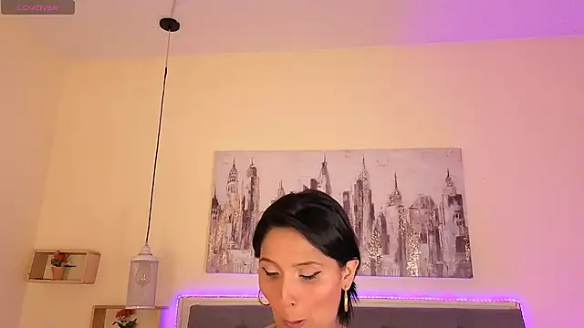 emily leinner online show from 06/25/26, 02:00