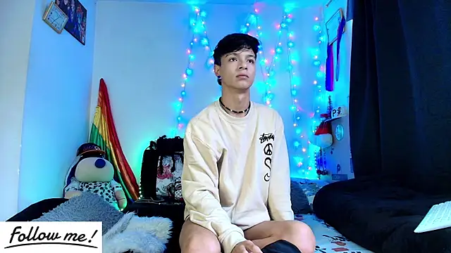 Snapshot of twink_sebas_ chatting on 01/05/25, 02:41 twink sebas online show from 01/05/25, 02:41