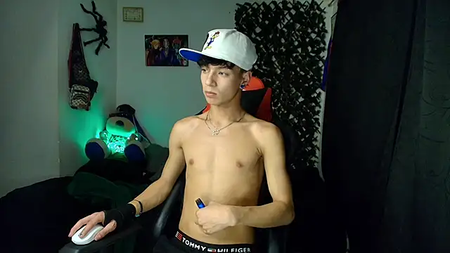 Snapshot of twink_sebas_ chatting on 02/09/25, 12:28 twink sebas online show from 02/09/25, 12:28