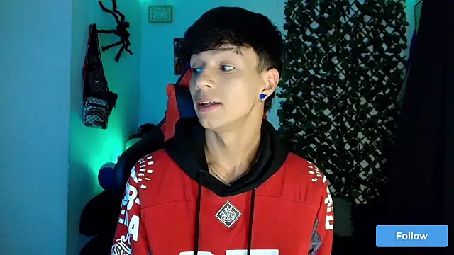 Snapshot of twink_sebas_ chatting on 02/10/25, 06:20 twink sebas online show from 02/10/25, 06:20