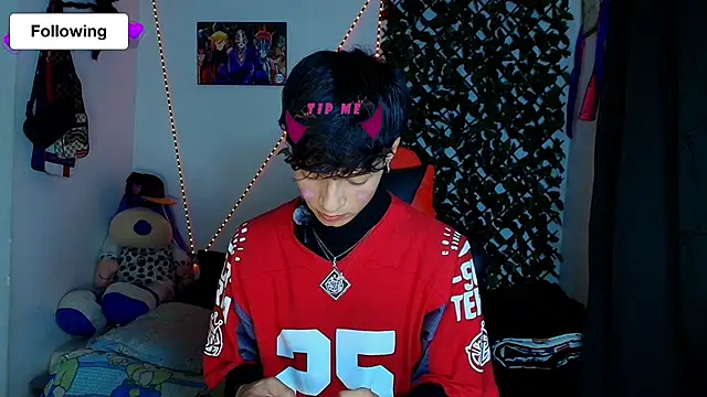 Snapshot of twink_sebas_ chatting on 02/26/25, 04:25 twink sebas online show from 02/26/25, 04:25