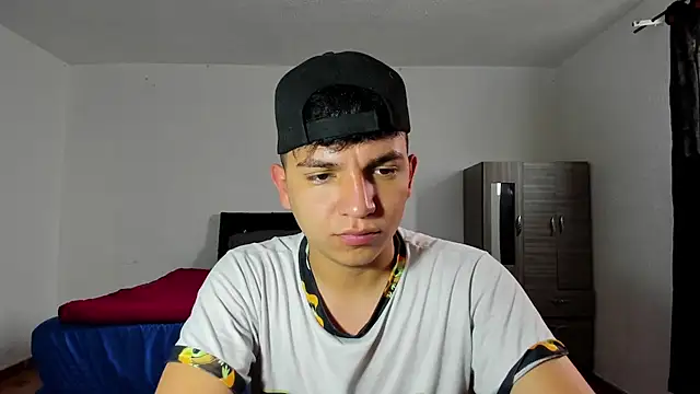 Danielbluestar online show from 02/04/25, 03:57