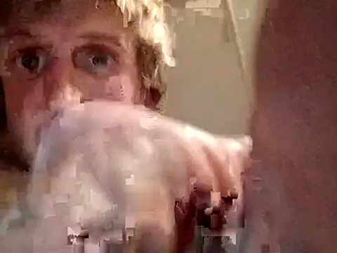 Snapshot of Adam51532 chatting on 03/23/26, 08:40 Adam51532 online show from 03/23/26, 08:40