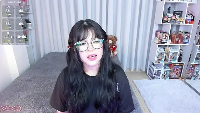 Snapshot of misshoneyxxx chatting on 03/23/26, 02:26 misshoneyxxx online show from 03/23/26, 02:26