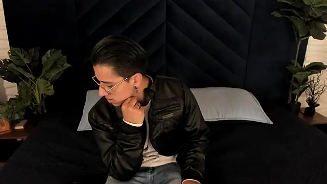 Andy Joy  online show from 10/08/25, 11:08