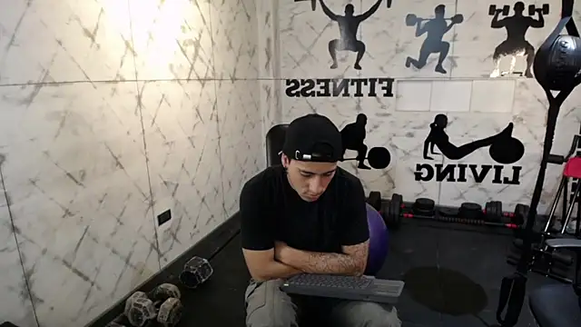 Andy Joy  online show from 10/21/25, 11:11