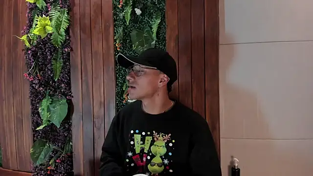 Andy Joy  online show from 12/04/25, 11:30